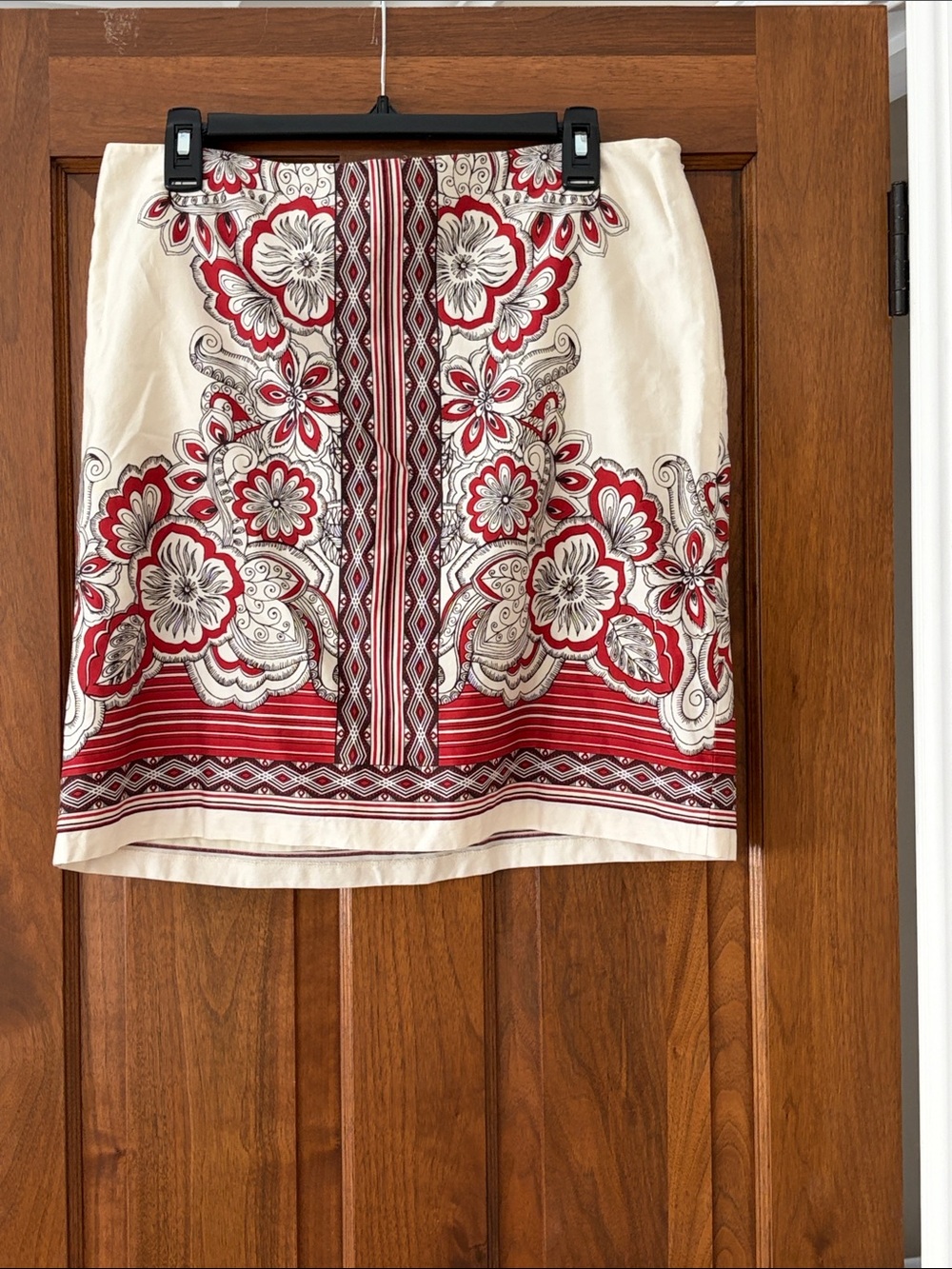 Ann Taylor Cream Mini Skirt with Red Floral Embroidery